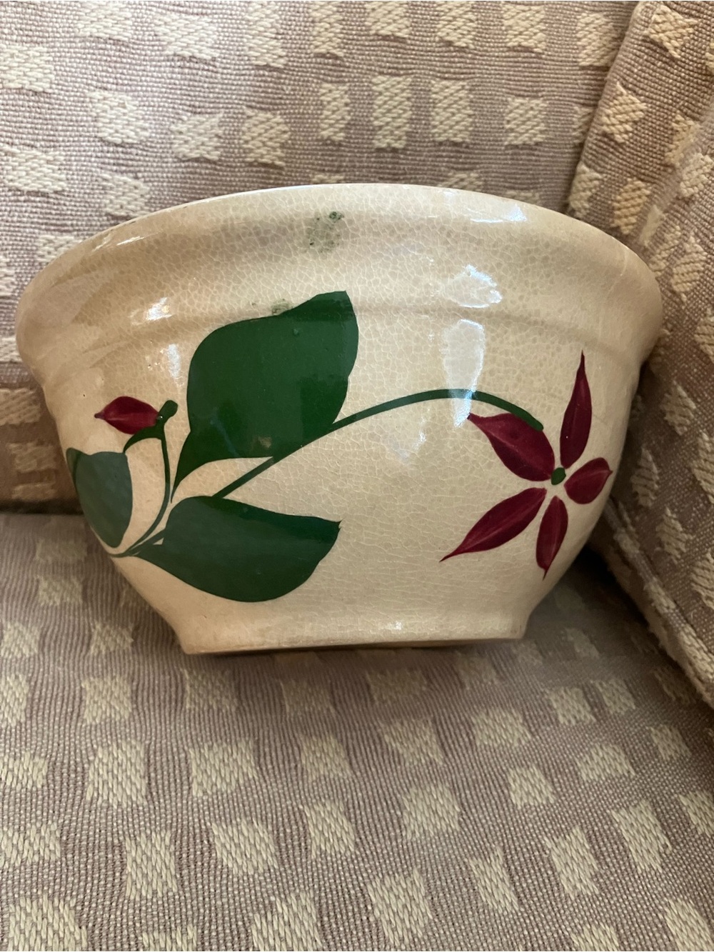 Vintage Watt Pottery Starflower 7 inch hand Painted Ceramic Bowl